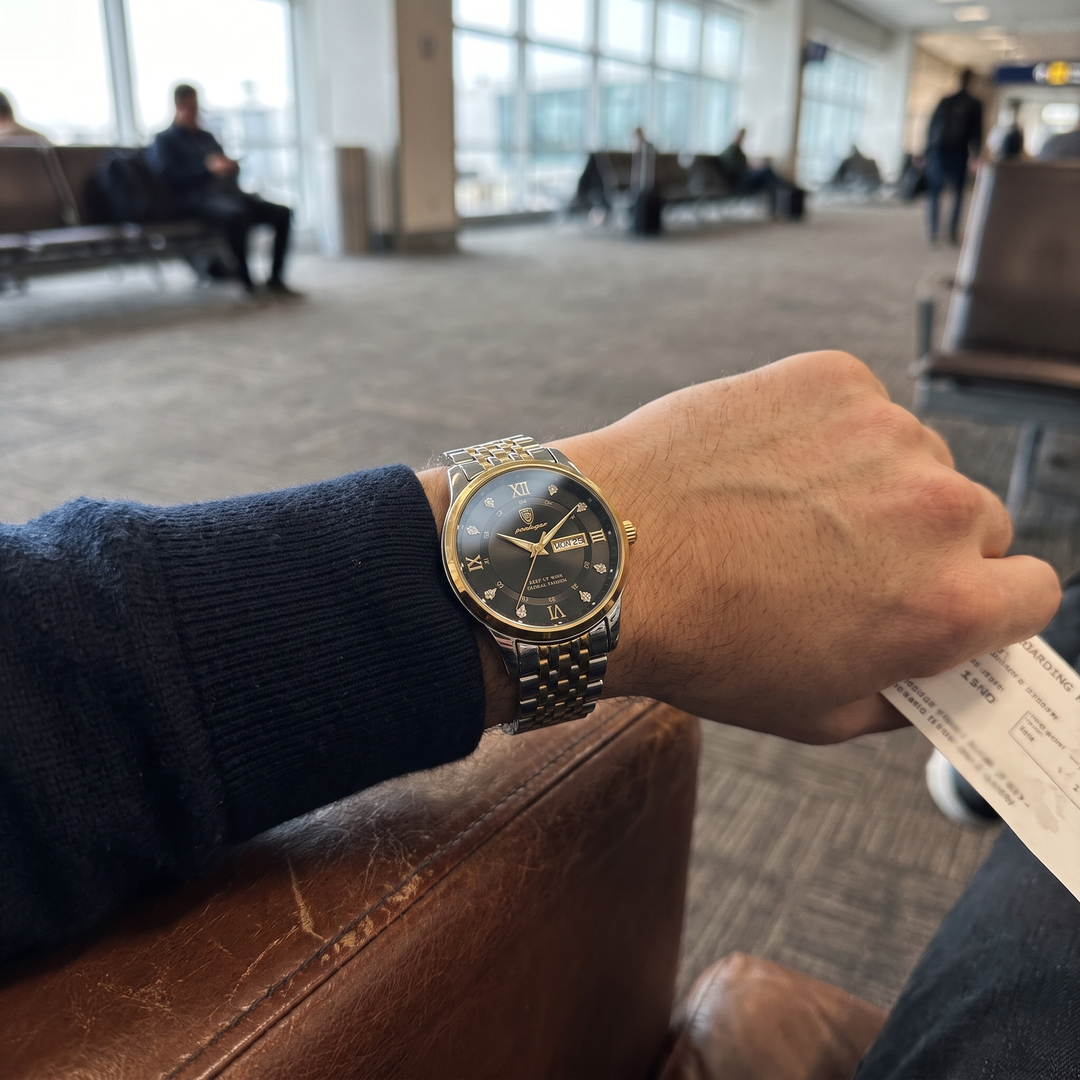 AGR - Aventadori LUXE Gold Black on the wrist in a lounge
